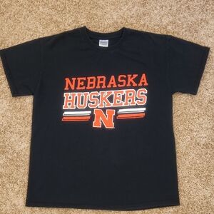 Mens Nebraska Huskers, Gildan Ultra Cotton Black T-Shirt, Size M